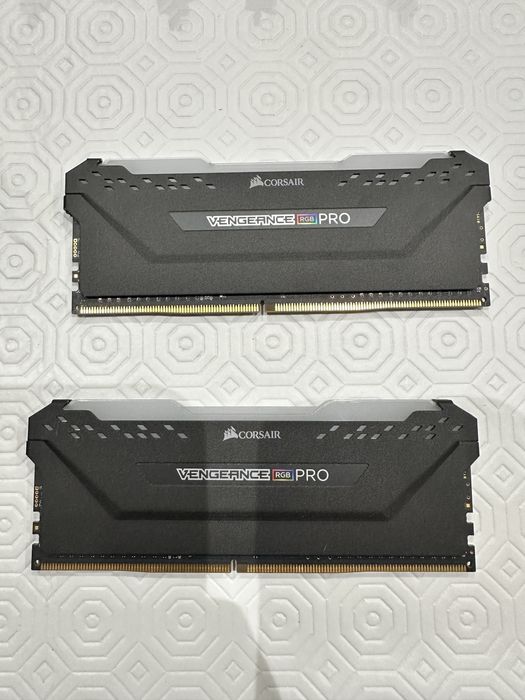Corsair Vengeance RGB PRO 16GB (2x8GB) DDR4 3200MHz CL16
