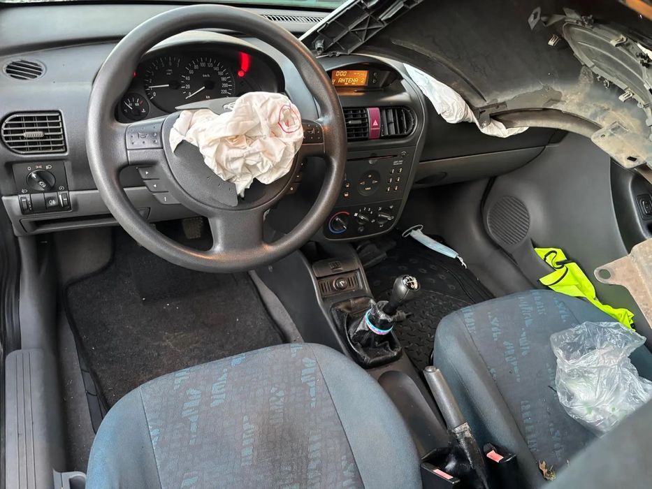 Opel Corsa C gasolina para peças