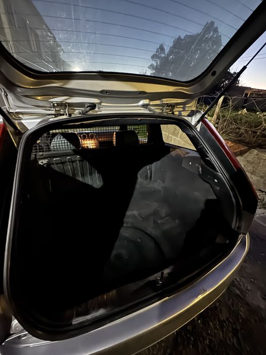 Ford Fiesta comercial 1.4 tdci | Pintura Nova | Super económico