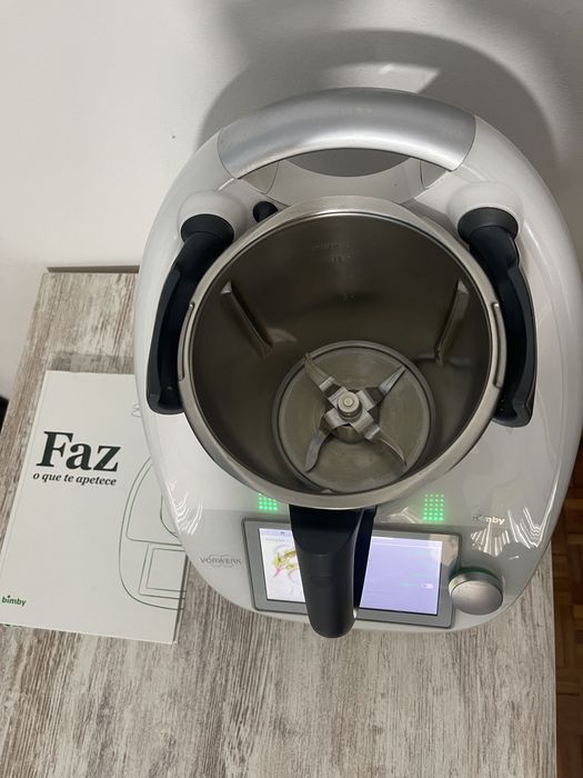 Bimby TM6 Vorwerk – Pouco usada + Livro de Receitas