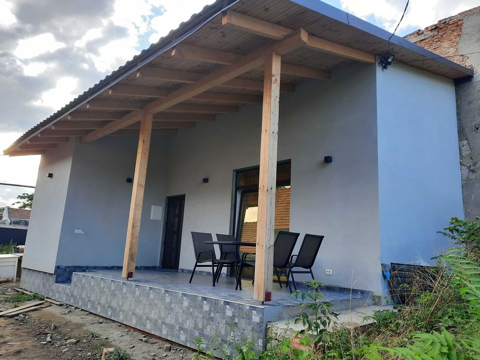 Подобово. Затишний будинок у центрі