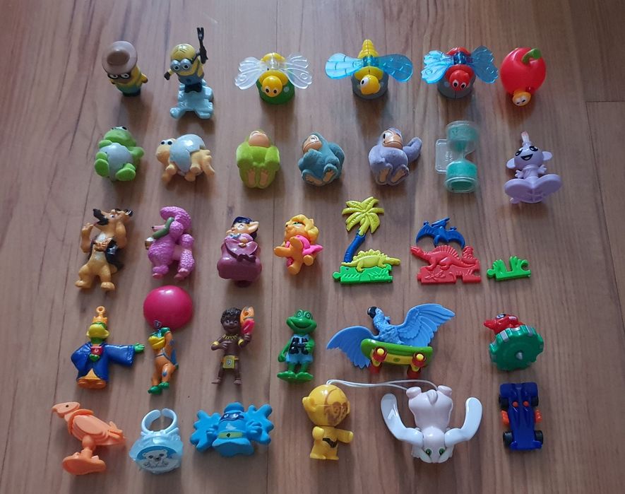 Figurki kinder niespodzianka małpki minionki starwars hot wheels