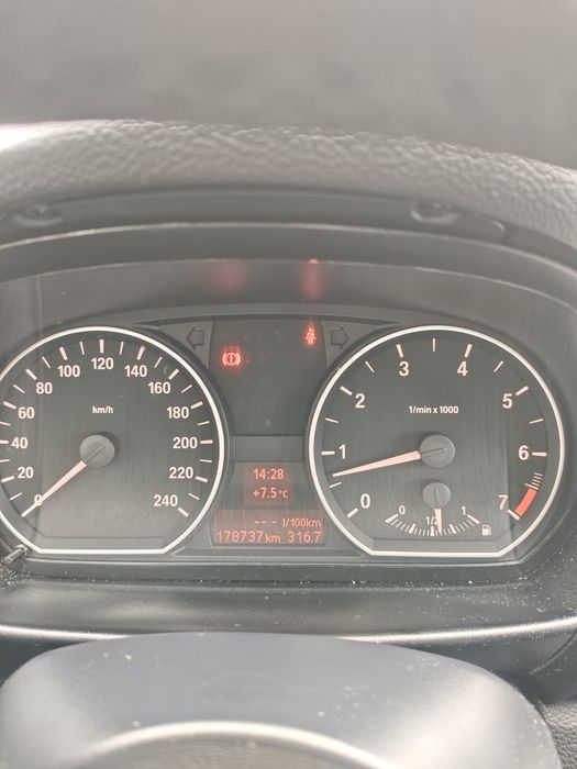 Sprzedam swój prywatny samochód BMW Seria 1 116i