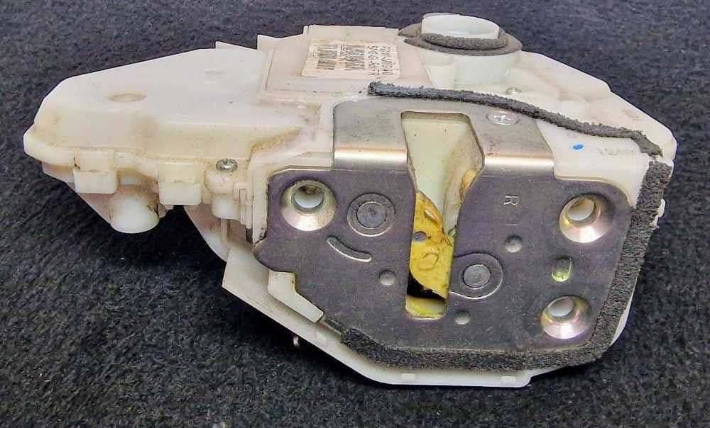 Fechadura / Fecho Porta Frente Direito 72111-SMG-00 - HONDA CIVIC VII Hatchback
