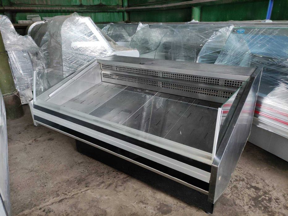 Продам витрину холодильную