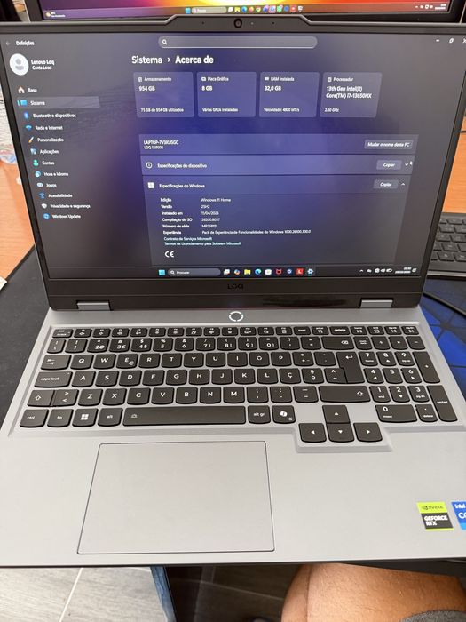 Portátil Gaming LENOVO LOQ 15IRX10-366 (NVIDIA GeForce RTX 5070 - Intel Core i7- 13650HX - RAM: 32 GB - 1 TB SSD PCIe )