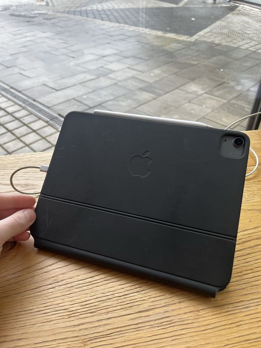 Комплект iPad Air 5 M1 64GB + Magic Keyboard +є