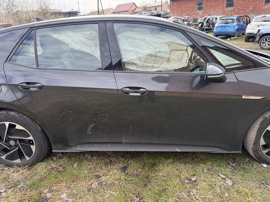 Двері дверь Volkswagen id3