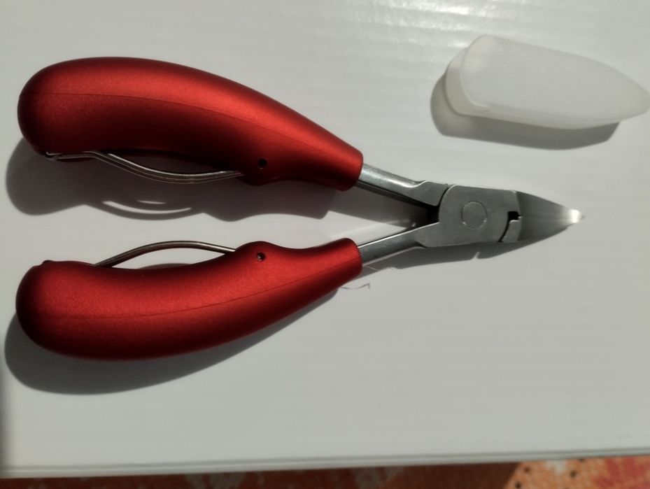 Кусачки для ногтей