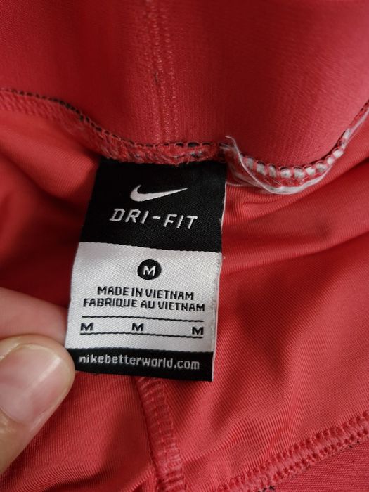 Спортивні подвійні шорти від Nike, М.