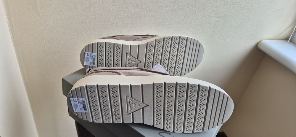 Продам літні туфлі Clarks