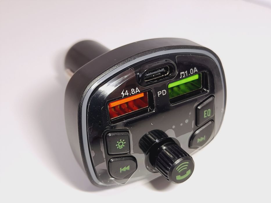 Автозарядка 18wPD+4.2ADual USB Bluetooth 5,0 Fm-трансмиттер +PD+Type C