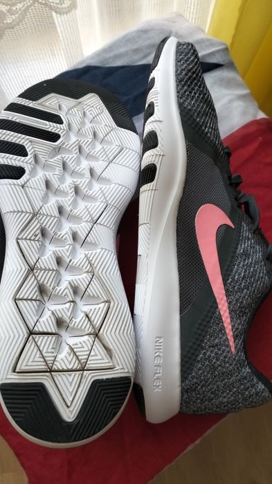 Buty sportowe firmy NIKE FLEX roz. 41.