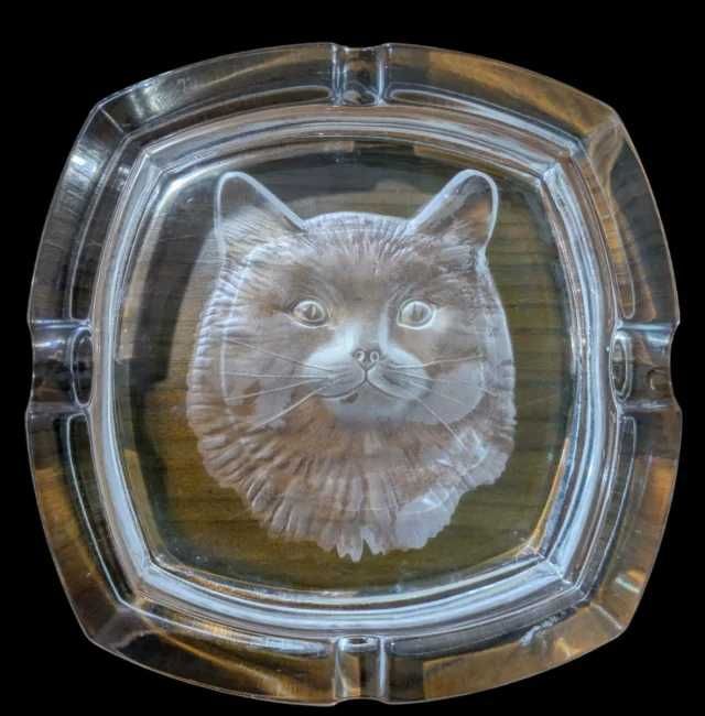 Cinzeiro de Vidro com Gato