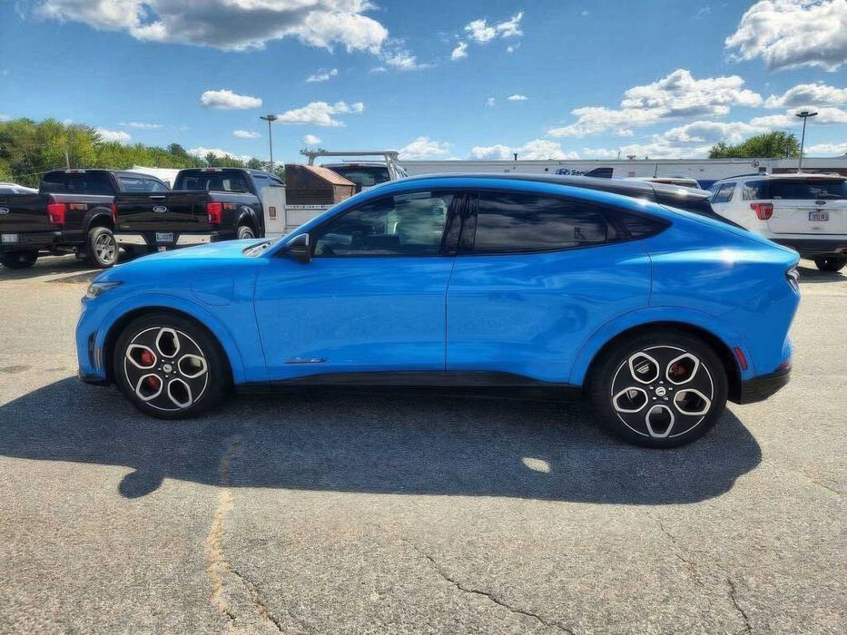 Ford Mustang Mach-E Premium      2023