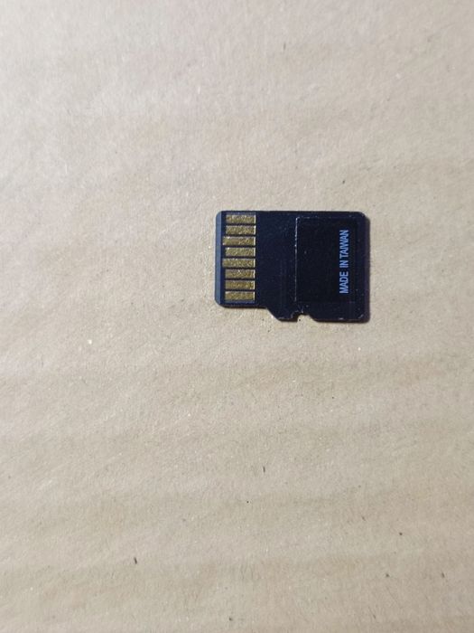 Karta pamięci MicroSD Nokia 128mb
Stan j
