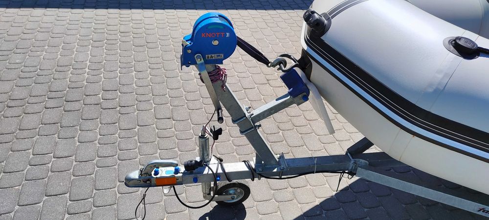Ponton Bark , silnik Honda i przyczepa Faro