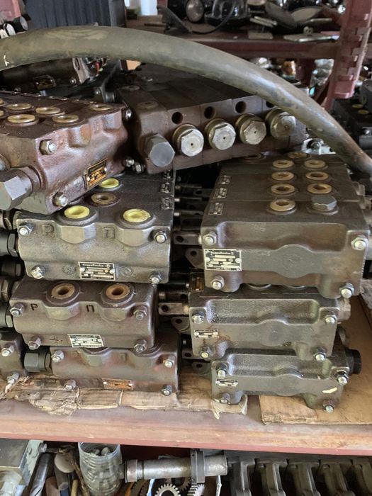 Гидрораспределитель(распределитель)Мтз,Юмз,Т-40 Р-80,Р40 1/2/3 секции