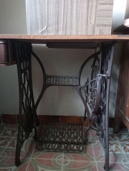 Máquina costura Singer