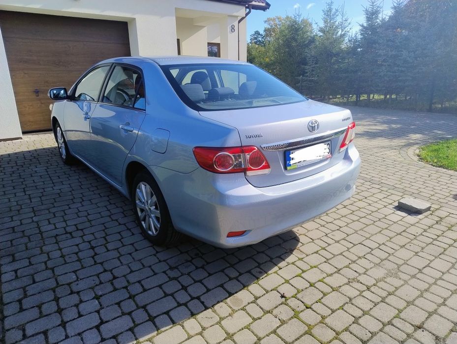 Toyota Corolla 1.6 benzyna