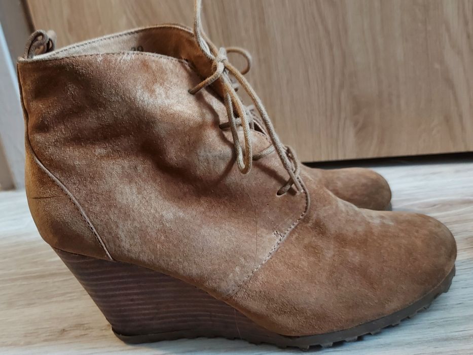 Damskie buty wiosenne botki zamsz nubuk Reserved r. 39