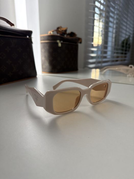 Prada pudrowe okulary przeciwsloneczne nowe