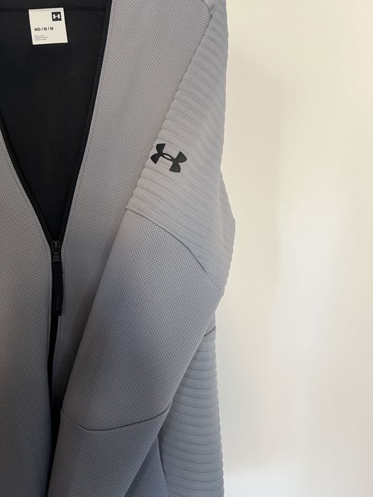 Спортивна чоловіча куртка Under Urmour M