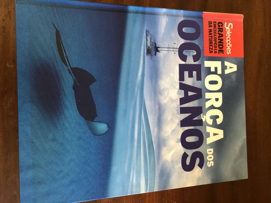 Enciclopedias e varios livros