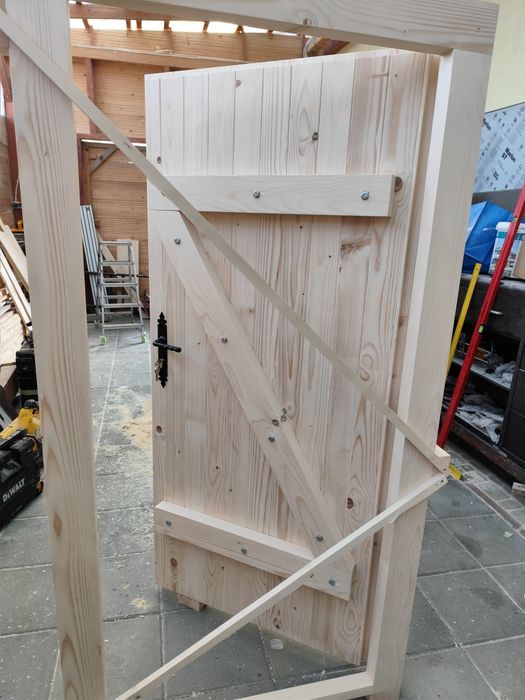 Dzwi drewniane, gospodarcze, piwniczki na wymiar piwnicy domków letni