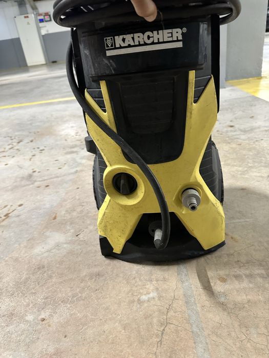 Maquina de lavar á pressao em muito bom estado