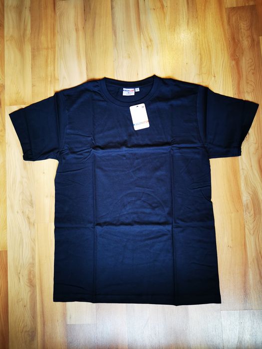 Ubrania robocze(spodnie, koszulki, bluzy)