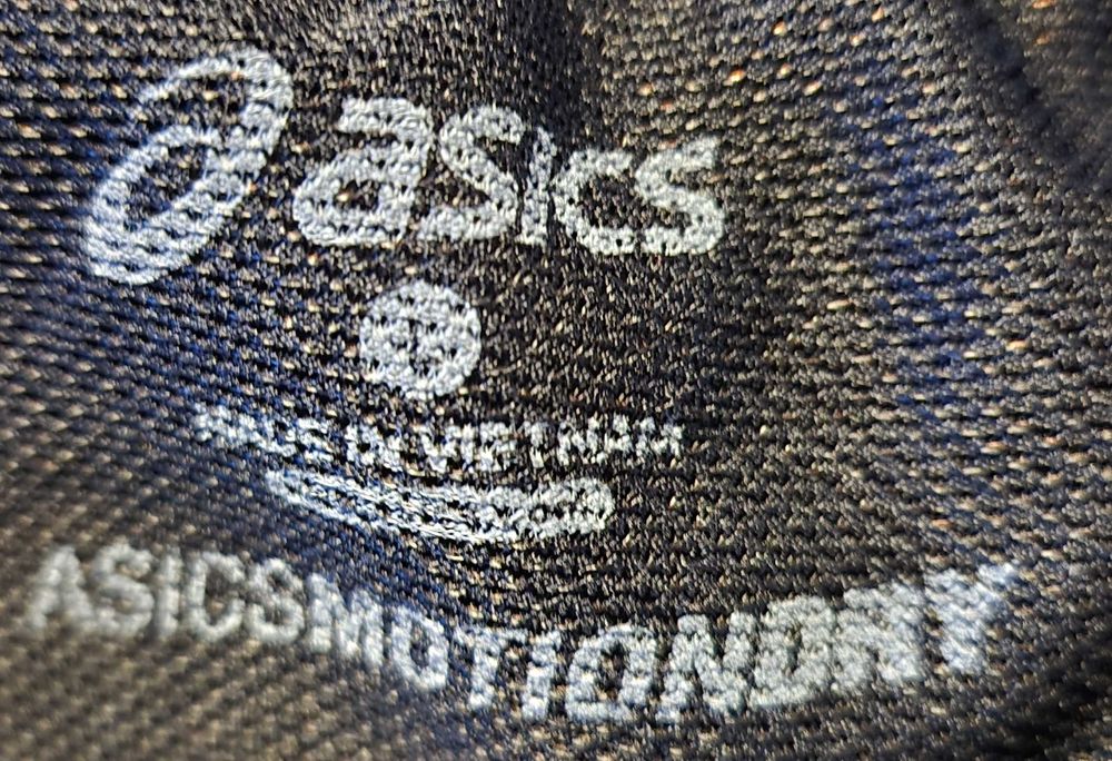 Calções Asics pretos tamanho L