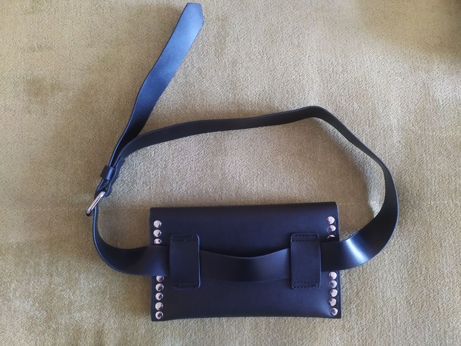 Nerka saszetka na pasku. Nowa.