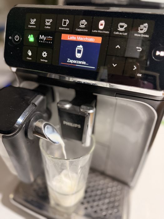 Ekspres do kawy Philips Latte Go EP4349 niski przebieg