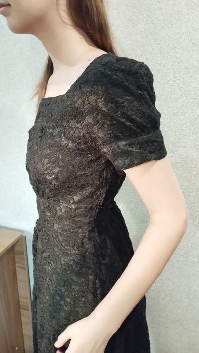 Красивое платье гипюр на подкладке