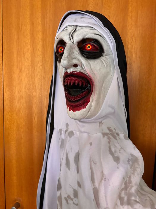 Máscara freira/nun nova