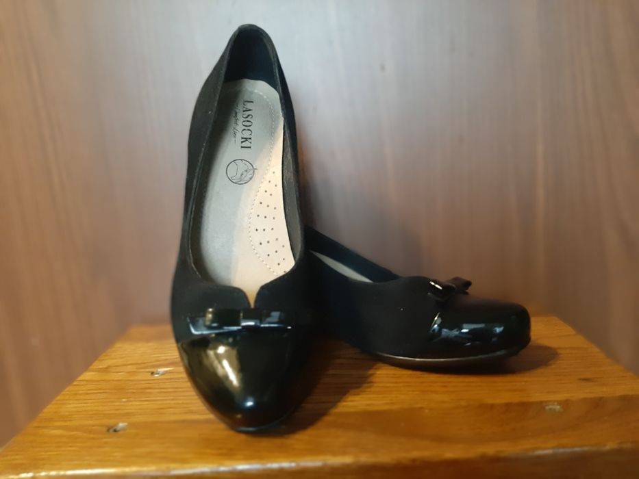 Czółenka na koturnie NOWE