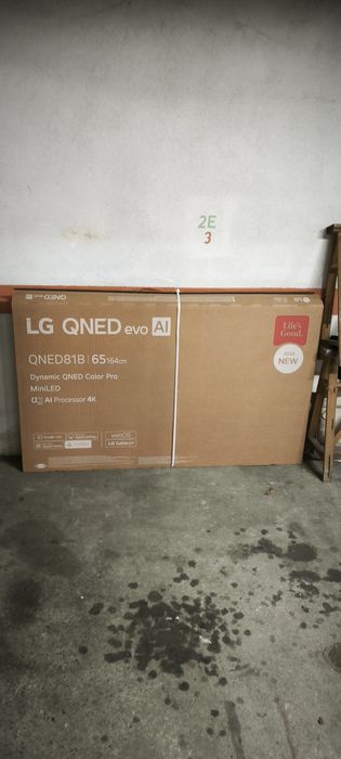 Vendo TV LG completamente nova com garantia.