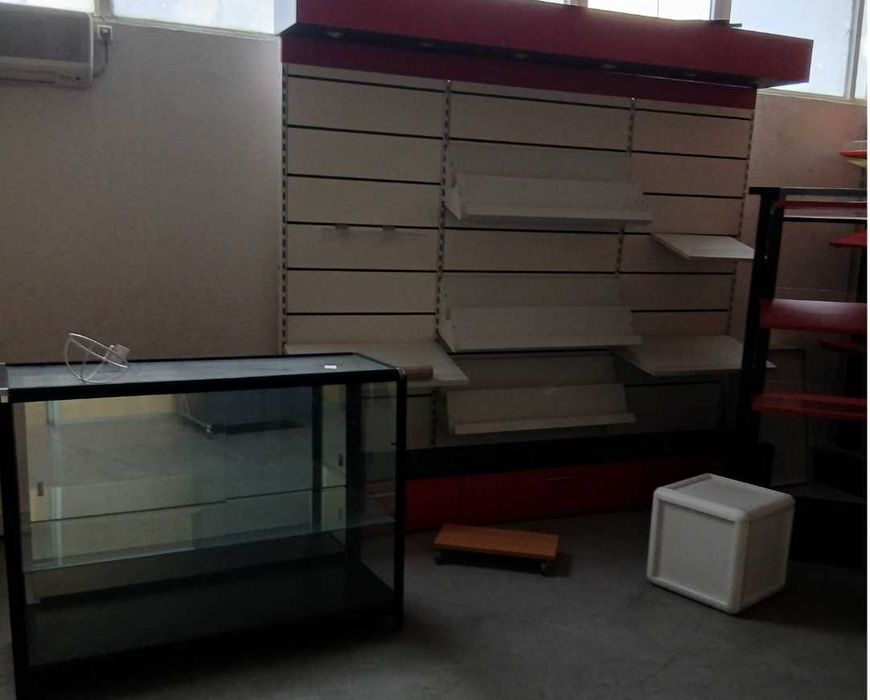 Vitrines, Moveis, Multipainel, Bustos Balcões Novos A PREÇOS LOW COST PARA DESOCUPAR