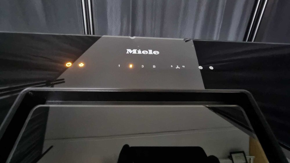 Wyciąg, okap przyścienny Miele DA 6498 W Exta, szer.89,9 cm, LED