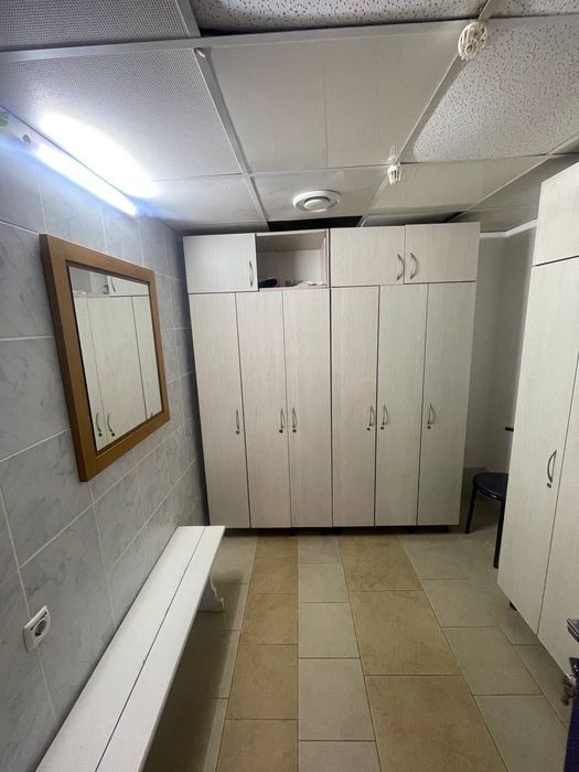 Продам Коммерческое здание в центре 1280м , с землей