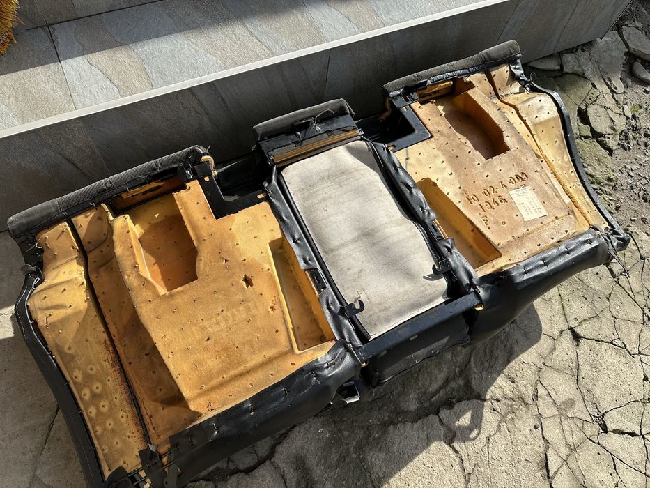 Сидіння заднє BWE E34