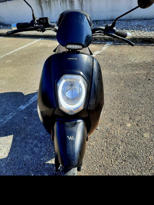 Electrica, bateria portátil pode levar para casa ou carregar na mota