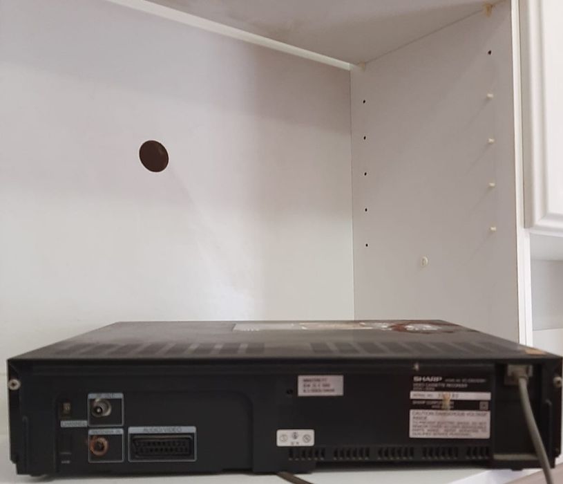 Leitor de VHS SHARP