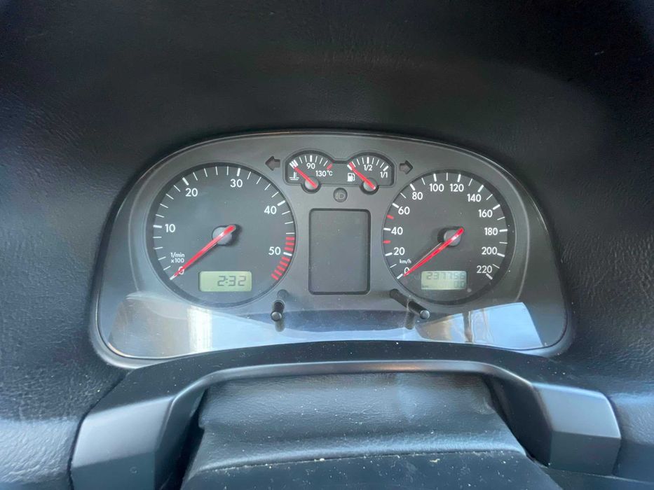 VW Golf 2001 1.9 TDI 110cv