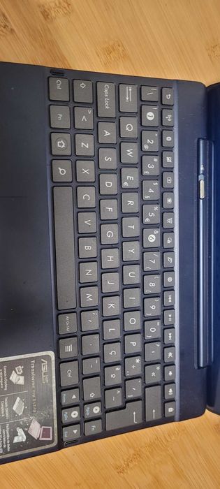 Asus Transformer TF300T - Tablet Android com Teclado