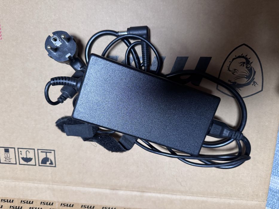 MSI GE73 Raider RGB 8RE