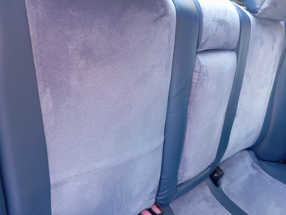 Mitsubishi Карізма 2002