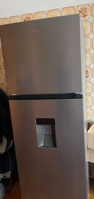 Frigorífico semi novo