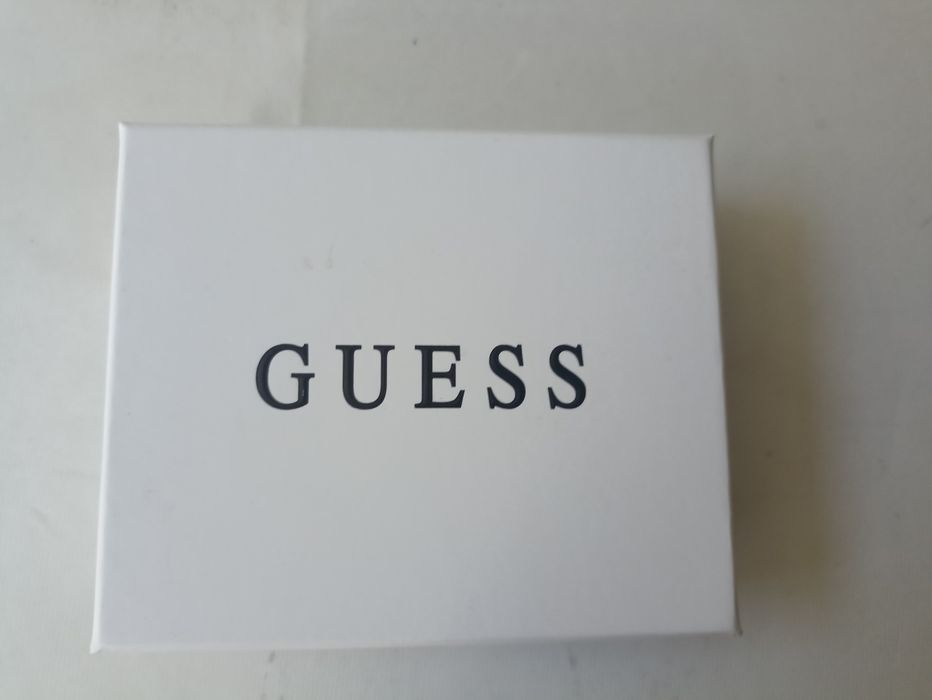 Carteira/porta moedas a imitar a Guess